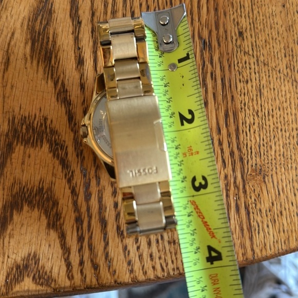 Fossil Women’s Riley Gold Watch main image 11